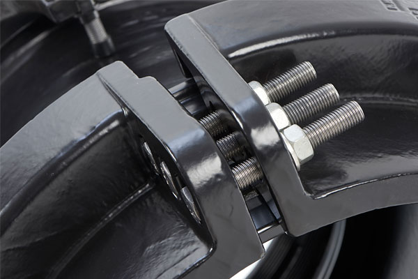Large diameter AquaFast coupling with a positive stop mechanism to provide visual confirmation of a secure, metal-to-metal connection.