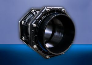 Black flexible pipe coupling with bolted metal flanges