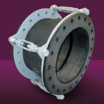 Flexible rubber expansion joint with flanged ends and control tie rods